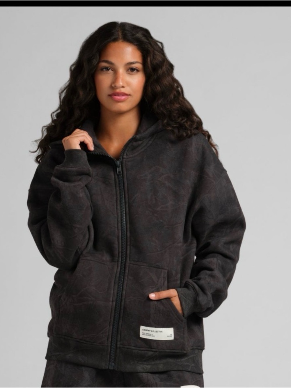 New COMFRT zip hoodie color is MIDNIGHT FOREST brand new camo collection!🖤🩶🤍 - Picture 2 of 6